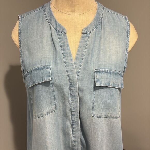 Chicos Chambray Tie Sleeveless Top Size 1 - Picture 2 of 14